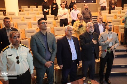 به مناسبت سوم خرداد  غبار روبی وعطر افشانی شهدای گمنام جبل النور ومراسم بزرگداشت آزاد سازی خرمشهر توسط کارکنان میراث فرهنگی خراسان رضوی