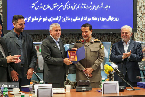 نشست مشترک وزارت میراث‌فرهنگی با بنیاد حفظ آثار و نشر ارزش‌های دفاع مقدس