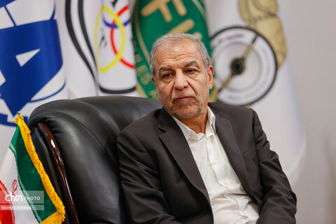 دیدار مدیر ارشد اجرایی و رئیس کلوپ بین‌المللی اتومبیلرانی کویت با مدیرعامل کانون جهانگردی و اتومبیلرانی