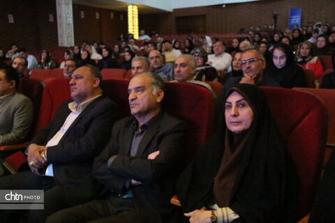 آیین اختتامیه و تجلیل از برگزیدگان نخستین جشنواره ملی مد و لباس زاگرس