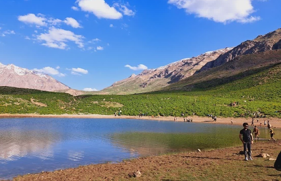 کوه گل دنا