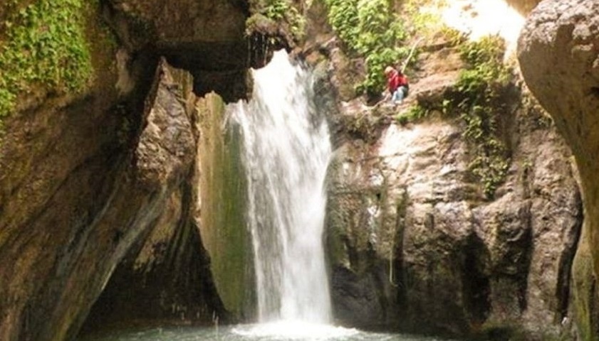 آبشار تنگ تامرادی