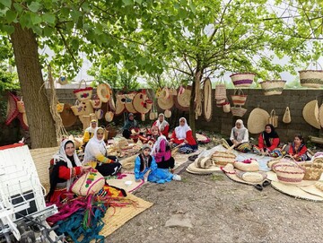 فروشگاه‌های صنایع دستی گیلان رو به افزایش است