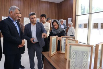 نماشگاه آثار طراحی گره چینی افتتاح شد