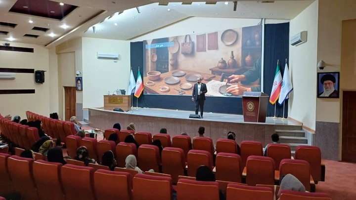 برگزاری دوره آموزشی ویژه هنرمندان صنایع دستی در حاشیه شانزدهمین نمایشگاه سراسری صنایع‌دستی