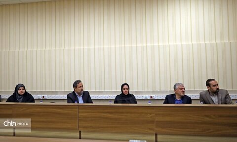 حضور وزیر میراث فرهنگی در شرکت توسعه گردشگری ایران