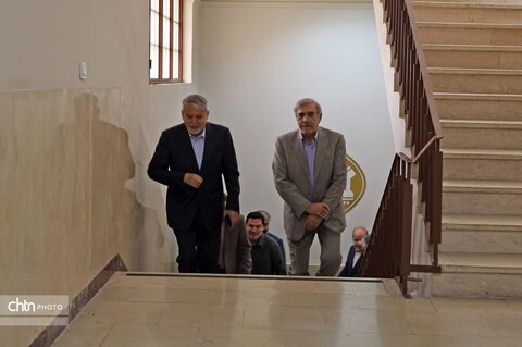 حضور وزیر میراث فرهنگی در شرکت توسعه گردشگری ایران