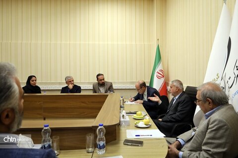 حضور وزیر میراث فرهنگی در شرکت توسعه گردشگری ایران