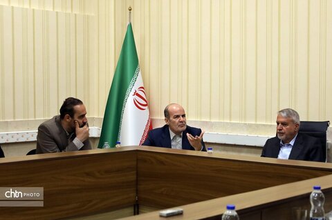 حضور وزیر میراث فرهنگی در شرکت توسعه گردشگری ایران