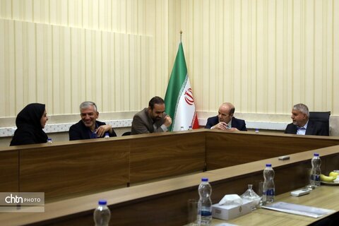 حضور وزیر میراث فرهنگی در شرکت توسعه گردشگری ایران