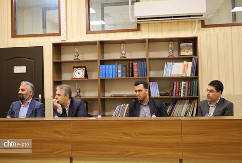 حضور وزیر میراث فرهنگی در شرکت توسعه گردشگری ایران