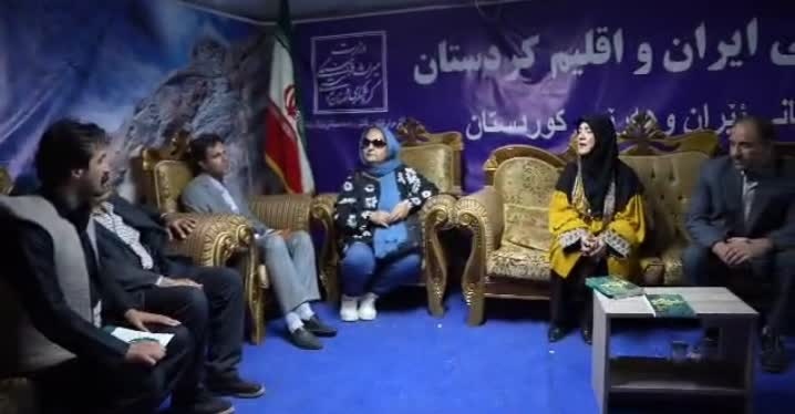 نشست تخصصی معاون صنایع‌دستی و هنرهای سنتی کشور با فعالان حوزه فروش و صنعتگران لرستانی برگزار شد