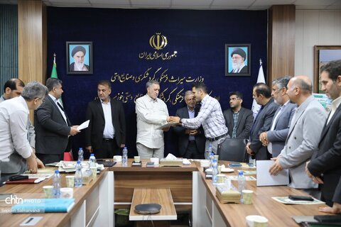 آیین تقدیر از ایثارگران اداره‌کل میراث‌فرهنگی، گردشگری و صنایع دستی خوزستان