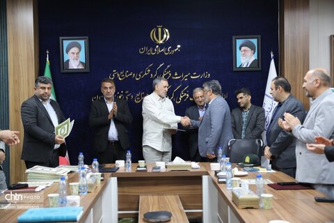 آیین تقدیر از ایثارگران اداره‌کل میراث‌فرهنگی، گردشگری و صنایع دستی خوزستان