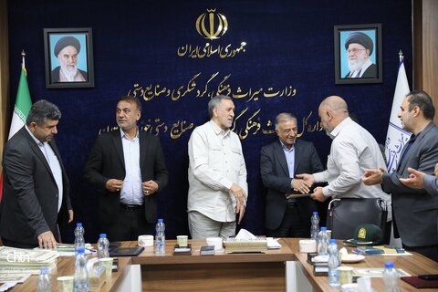 آیین تقدیر از ایثارگران اداره‌کل میراث‌فرهنگی، گردشگری و صنایع دستی خوزستان
