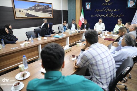 آیین تقدیر از ایثارگران اداره‌کل میراث‌فرهنگی، گردشگری و صنایع دستی خوزستان