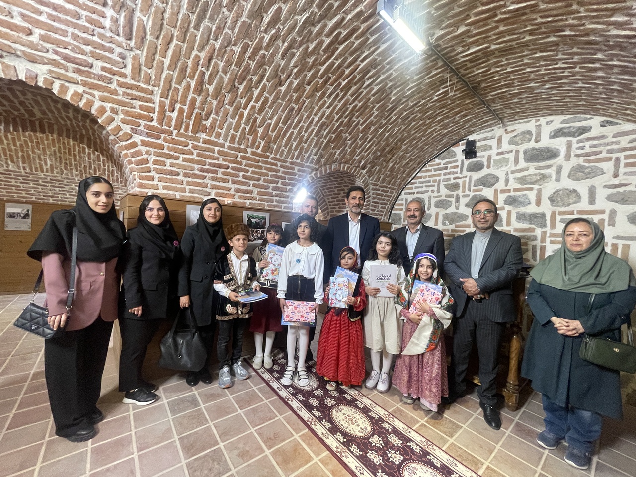 مراسم تجلیل از میراث‌بانان کوچک، سفیران فرهنگ و تاریخ اردبیل برگزار شد