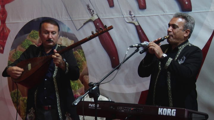 آغاز به کار نمایشگاه و جشنواره اقوام ایرانی با ۹۶ غرفه در زنجان