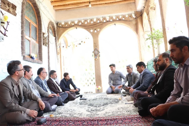 معرفی چغاخزان به عنوان روستای پاک در شهرستان کرمانشاه