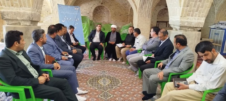 مسجد تاریخی خوش‌آباد میزبان میزخدمت ادارات شهرستان  فامنین/ ضرورت تهیه طرح جامع گردشگری