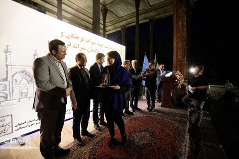مراسم گرامیداشت خادمان میراث فرهنگی در اصفهان