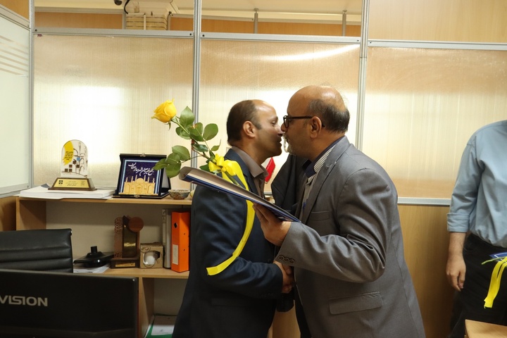 تجلیل همکاران اداره کل