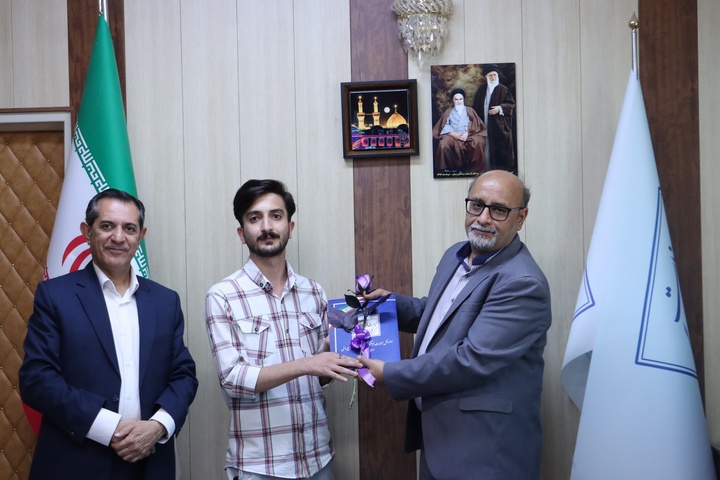 تجلیل همکاران اداره کل