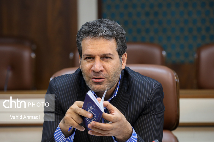 نشست کارگروه تدوین استاندارد آموزشی رشته صنایع دستی و هنر های سنتی