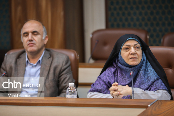 نشست کارگروه تدوین استاندارد آموزشی رشته صنایع دستی و هنر های سنتی