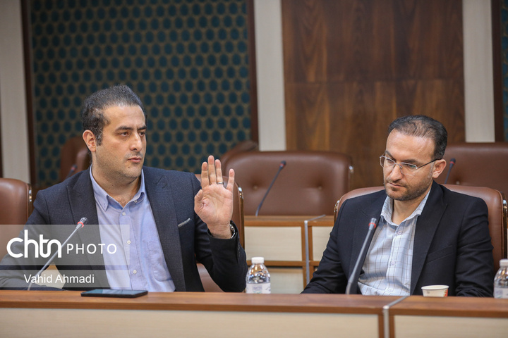 نشست کارگروه تدوین استاندارد آموزشی رشته صنایع دستی و هنر های سنتی