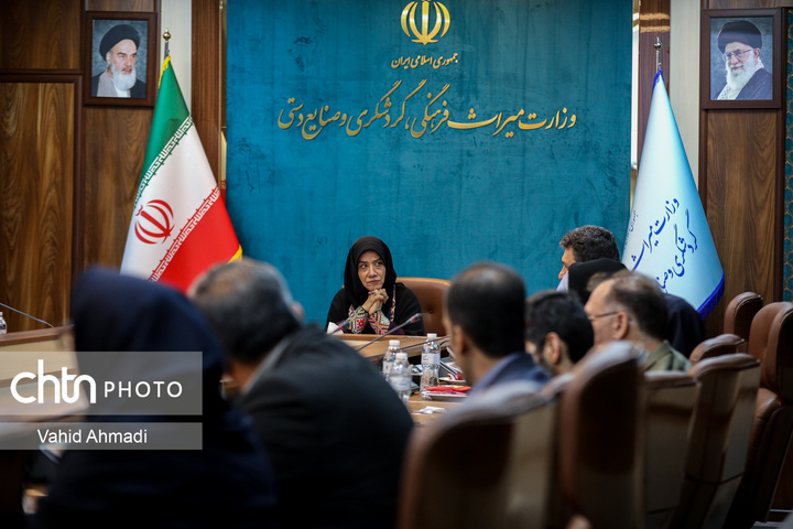 هدف مهم در آموزش صنایع‌دستی حفظ ریشه‌ها و صیانت از هویت است/ تاکید بر توجه به الزامات بومی در آموزش