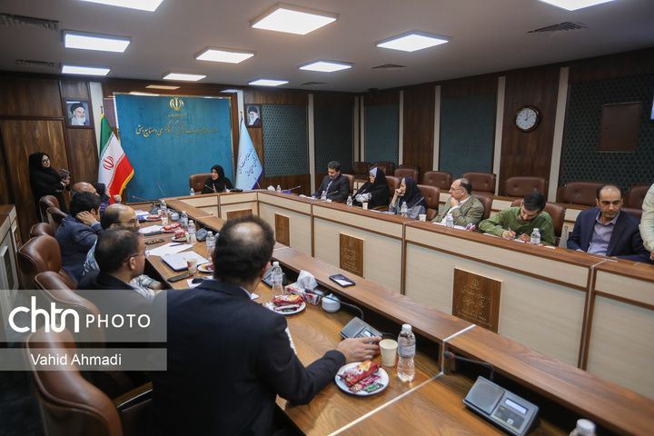 نشست کارگروه تدوین استاندارد آموزشی رشته صنایع دستی و هنر های سنتی