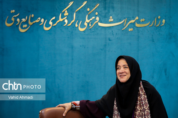 نشست کارگروه تدوین استاندارد آموزشی رشته صنایع دستی و هنر های سنتی