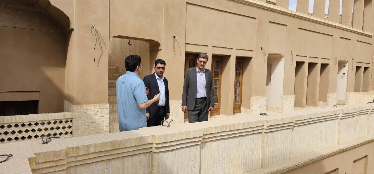 بررسی روند مرمت و اجرای پروژه راه‌اندازی یک هتل تاریخی در یزد