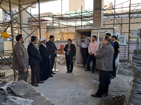 بازدید استاندار قم از یک هتل در حال ساخت