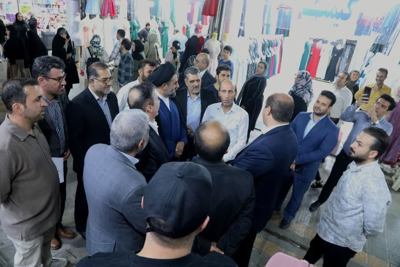 بازدید میدانی استاندار از بازار تاریخی قزوین/ گفتوگوی بیواسطه با کسبه بازار