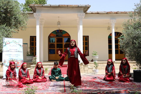 آیین شاهنامه‌خوانی در کاخ فلاحتی شهر ایلام برگزار شد