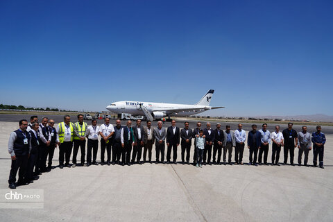 بدرقه زائران حج تمتع توسط نایب رئیس مجلس از فرودگاه همدان