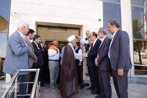 بدرقه زائران حج تمتع توسط نایب رئیس مجلس از فرودگاه همدان