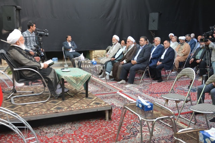 برگزاری جلسه تفسیر قرآن کریم در مسجد ارگ یزد