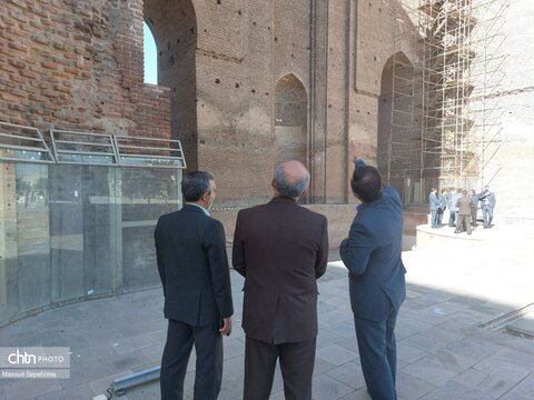 بازدید مدیرکل میراث فرهنگی و مدیرکل دیوان محاسبات استان آذربایجان شرقی از ارک علیشاه تبریز