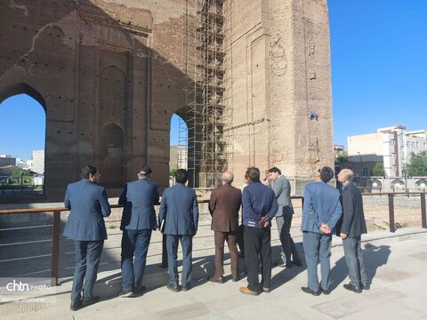 بازدید مدیرکل میراث فرهنگی و مدیرکل دیوان محاسبات استان آذربایجان شرقی از ارک علیشاه تبریز