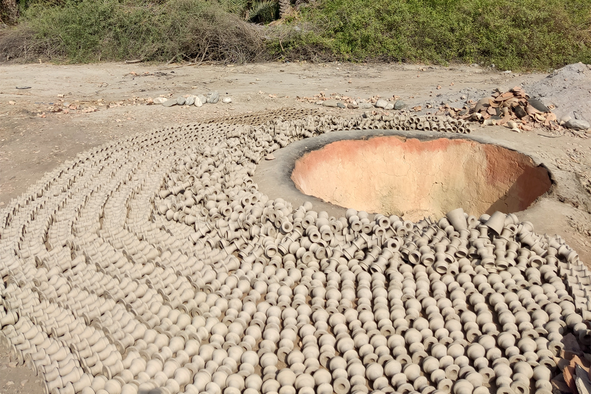 چرخی که هنوز می‌چرخد/ روایت یک عمر سفالگری در میناب  