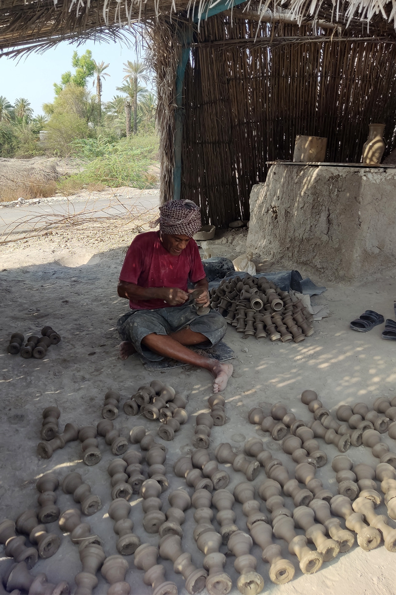 چرخی که هنوز میچرخد/ روایت یک عمر سفالگری در میناب