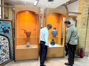 نمایش آثار هنرمندان هنرهای سنتی در وزارت‌ میراث‌فرهنگی، گردشگری و صنایع‌دستی