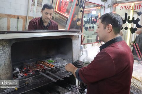 کباب بناب (به ترکی آذربایجانی: بیناب کبابی ) در آذربایجان شرقی