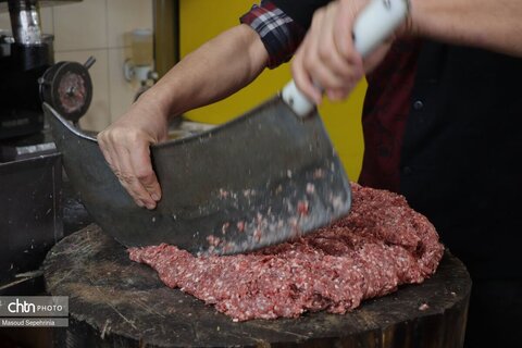 کباب بناب (به ترکی آذربایجانی: بیناب کبابی ) در آذربایجان شرقی