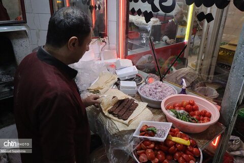 کباب بناب (به ترکی آذربایجانی: بیناب کبابی ) در آذربایجان شرقی