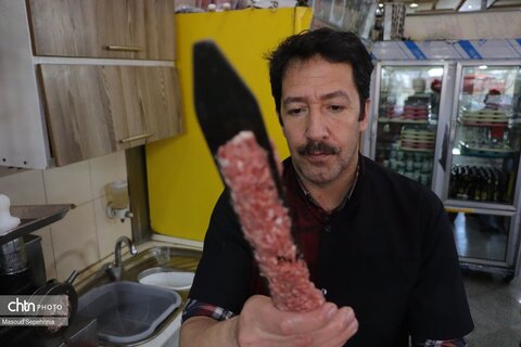 کباب بناب (به ترکی آذربایجانی: بیناب کبابی ) در آذربایجان شرقی