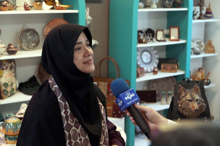 صنایع‌دستی در متن ادبیات توسعه قرار گرفته است